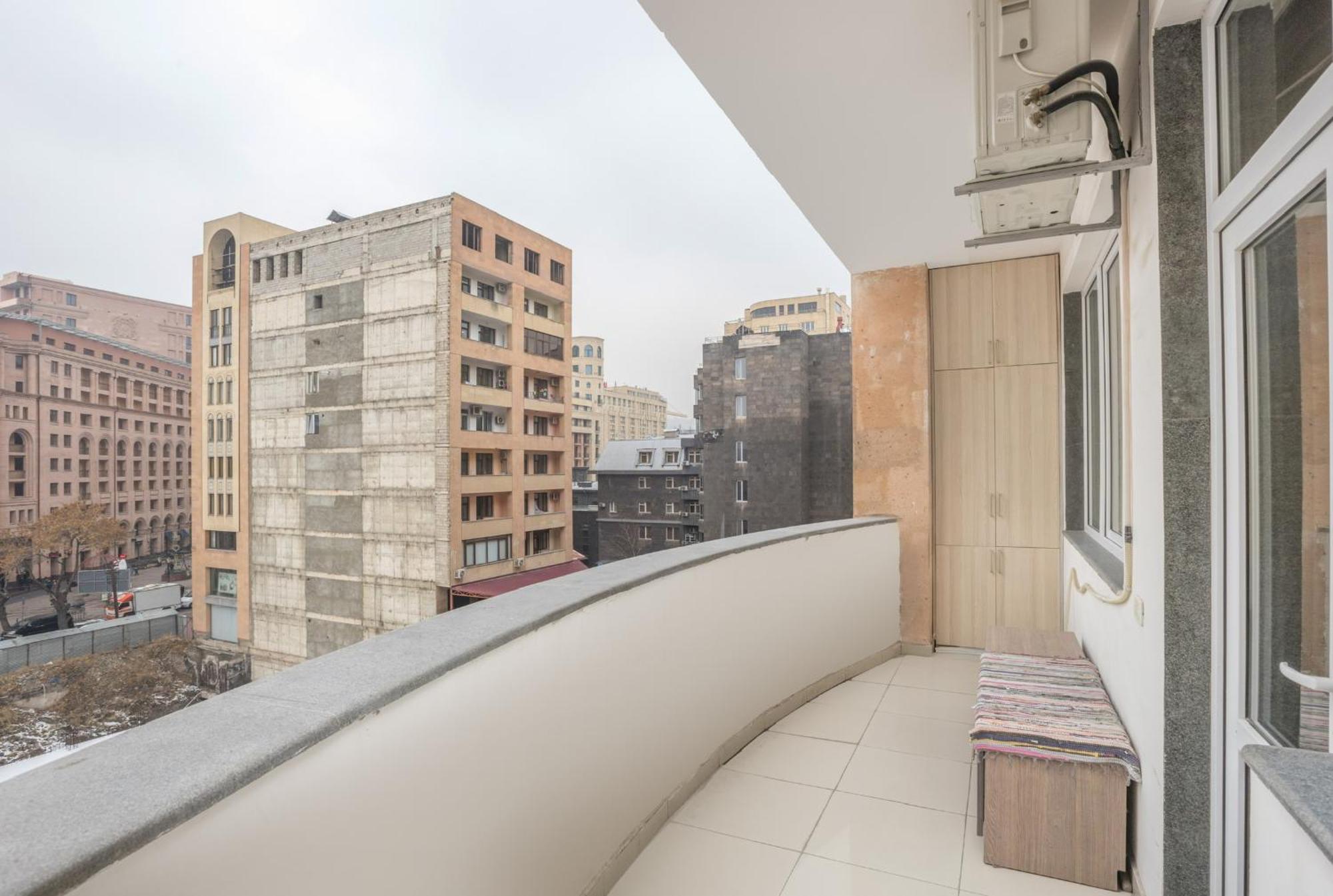 2 Bedrooms 2 Bathrooms Large And Lux Apartment Best Location 耶烈万 外观 照片